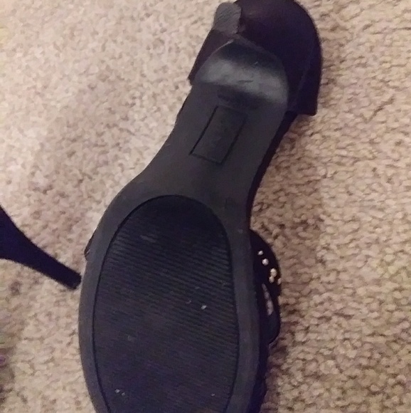 Fioni Nights Black Heel Sandals - Picture 6 of 8